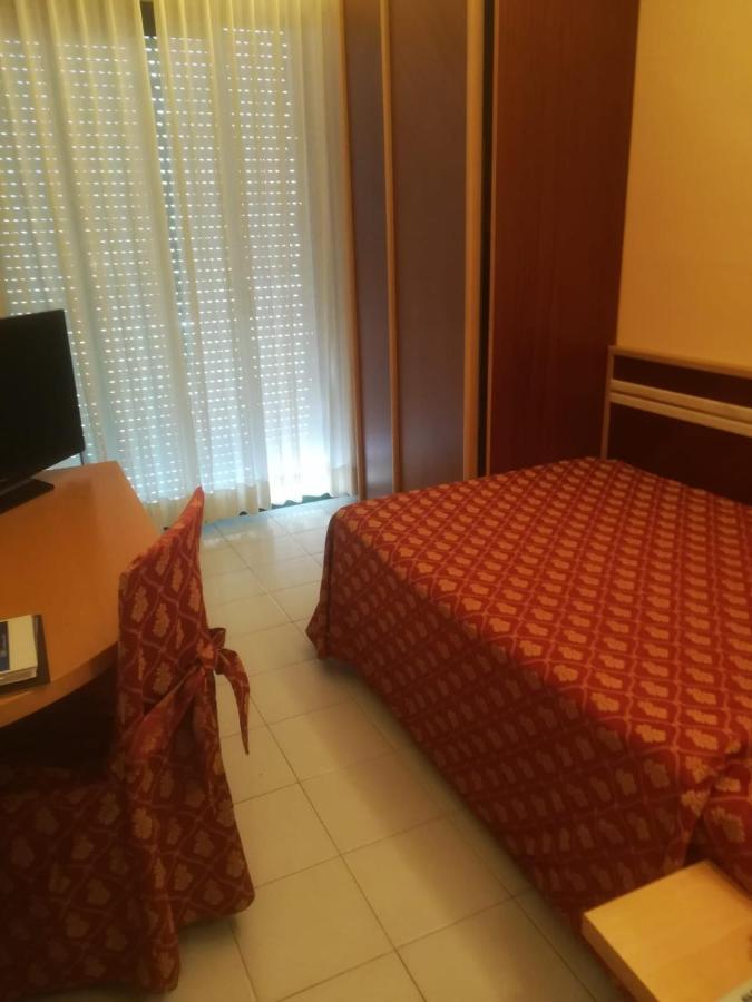 Hotel Europa Beach Village Giulianova Exterior photo