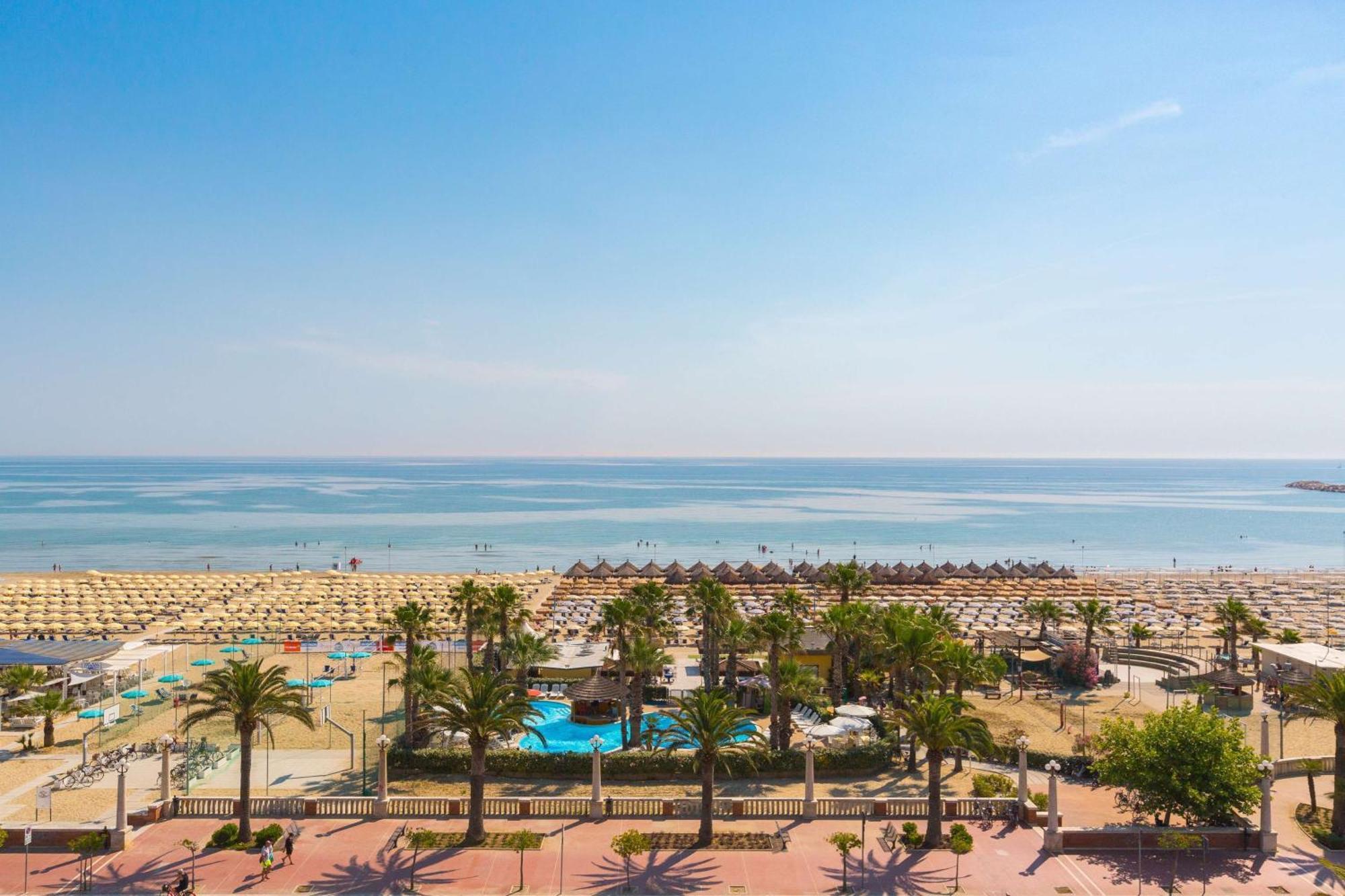 Hotel Europa Beach Village Giulianova Exterior photo