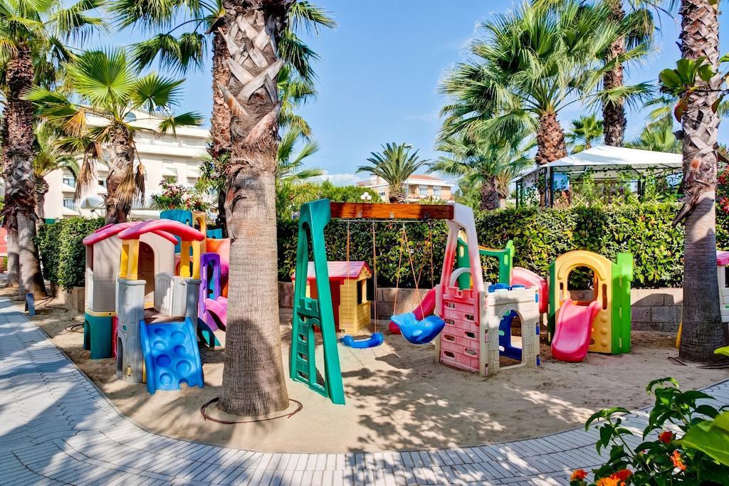 Hotel Europa Beach Village Giulianova Exterior photo