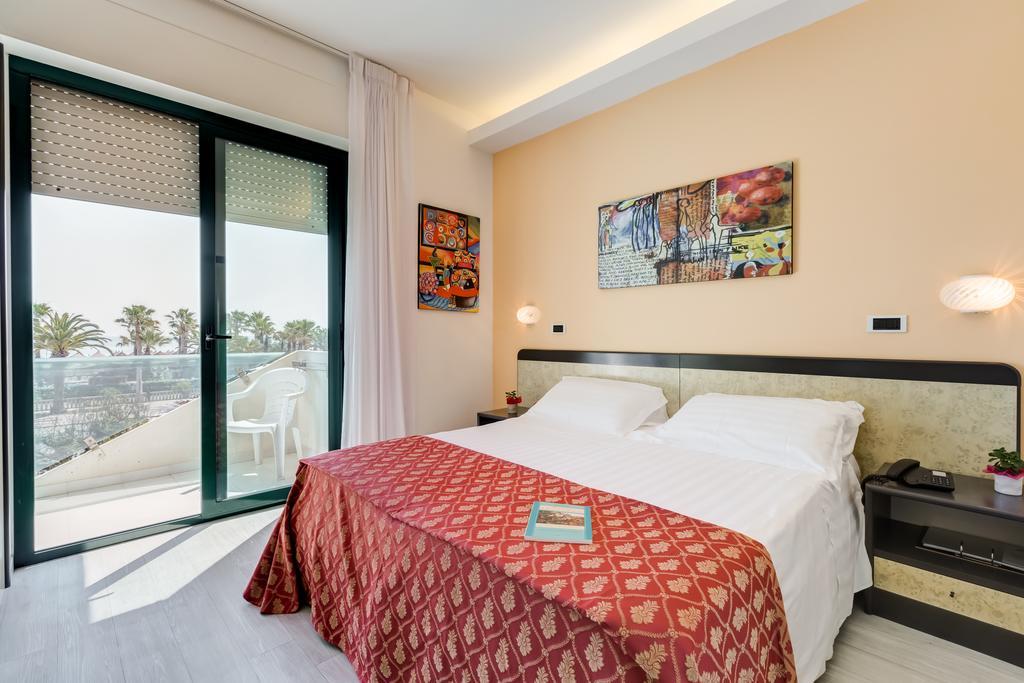 Hotel Europa Beach Village Giulianova Room photo