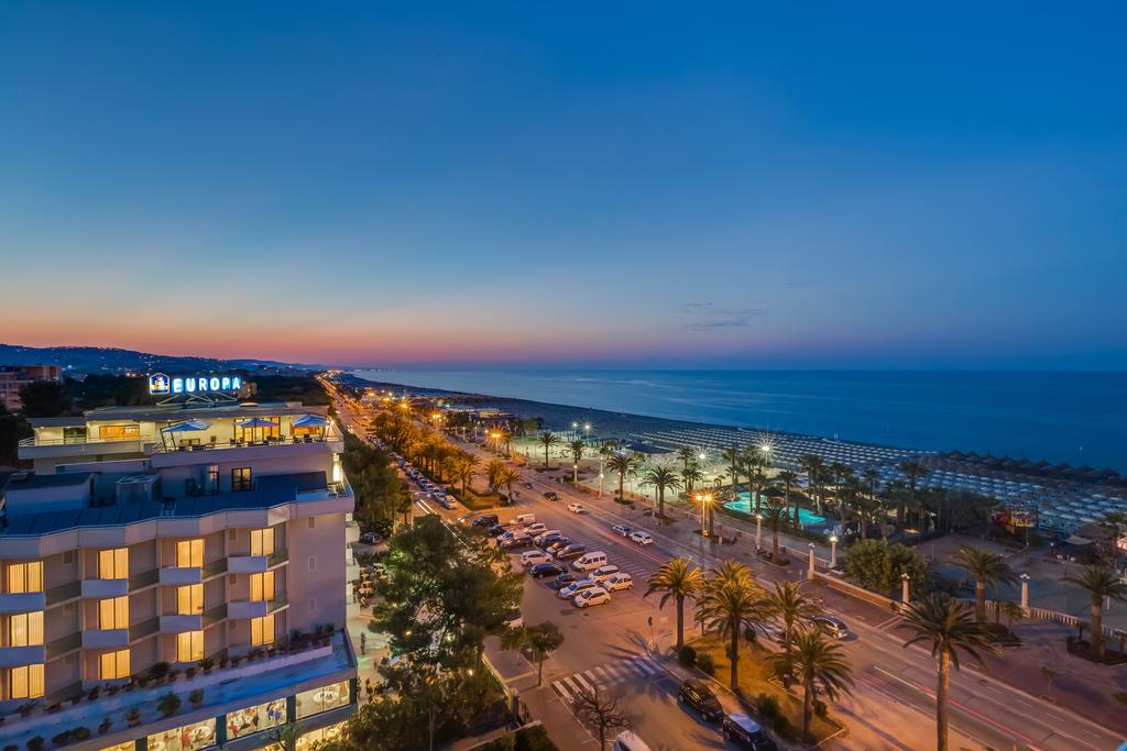 Hotel Europa Beach Village Giulianova Exterior photo