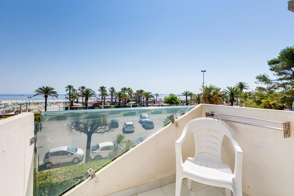 Hotel Europa Beach Village Giulianova Room photo